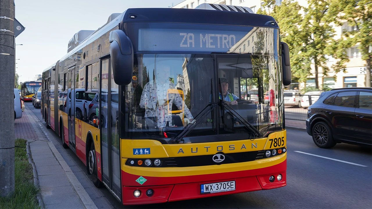 Metro ruszy najwcześniej w środę rano. „Służby będą pracować całą noc”