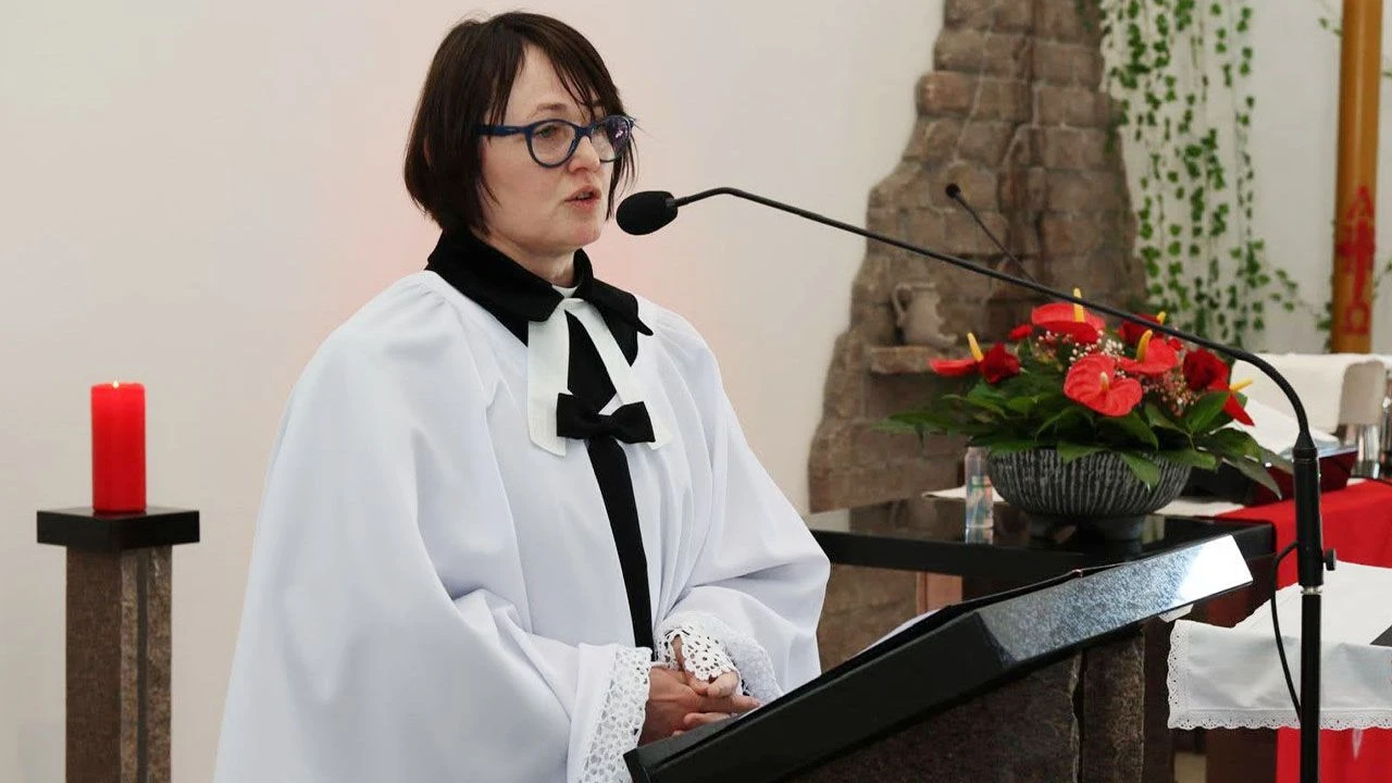Ze szkoły do kościoła. Pierwsza kobieta została księdzem w Wielkopolsce