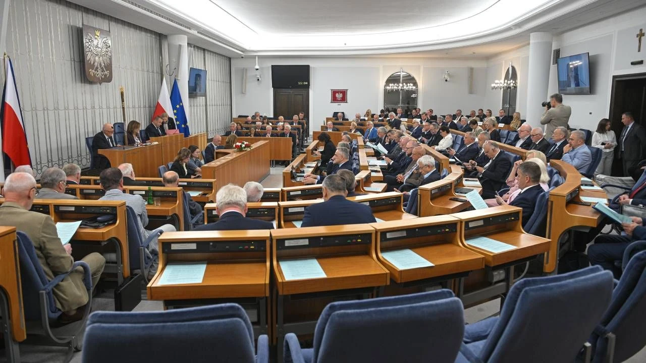 Kryptoaktywa i referendum klimatyczne. Senat przed ważnymi decyzjami