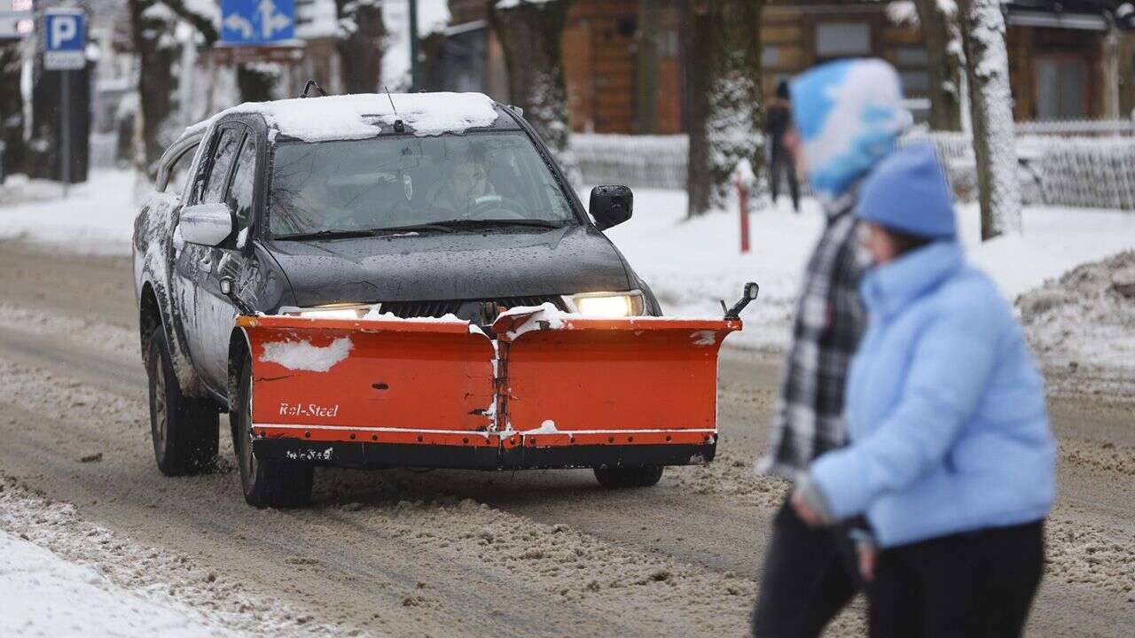 Święta na plusie, drogi oblodzone na południu kraju