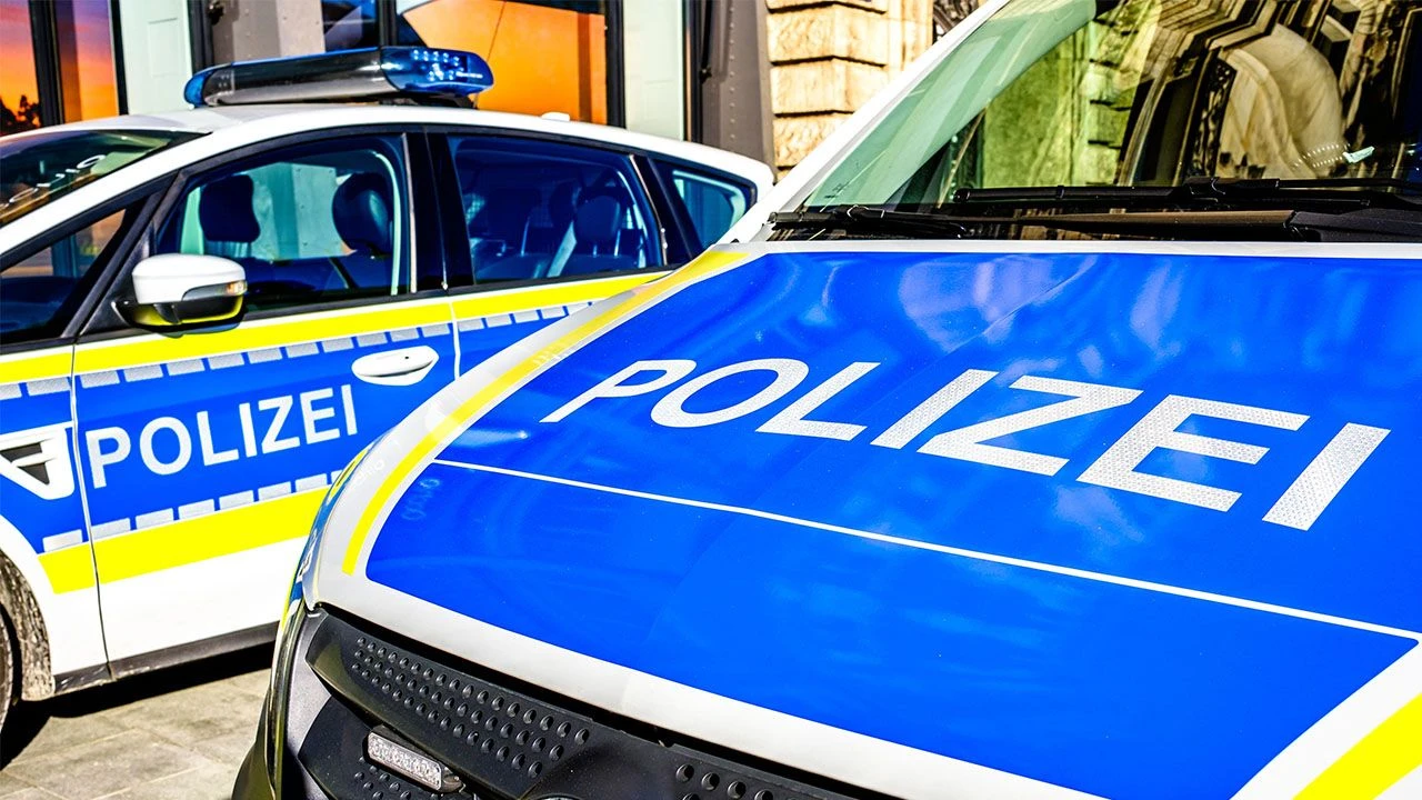 Nożownik ranił dwie osoby. Przechodnie obezwładnili sprawcę