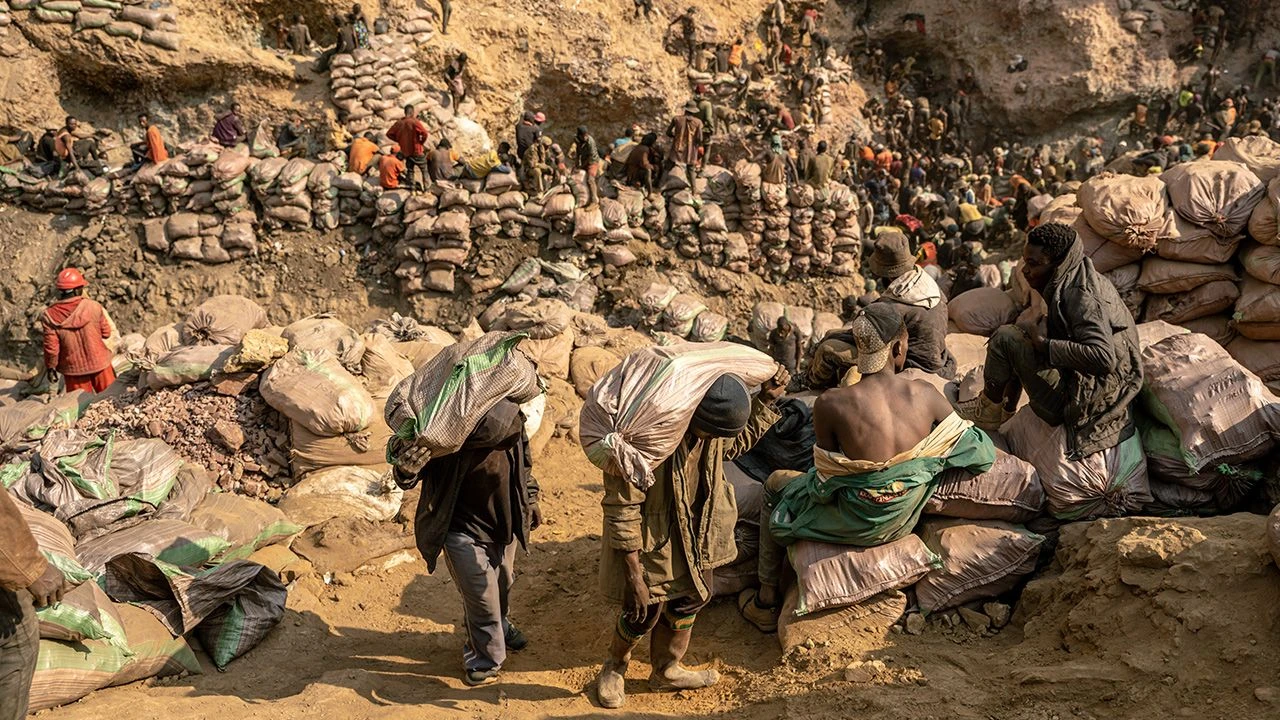 Amerykanie dopinają kolejną umowę na minerały. Ale muszą zakończyć konflikt
