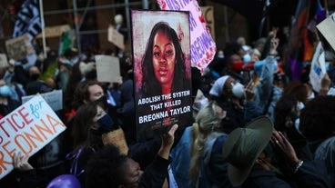 Cop In Breonna Taylor Raid To Face Another Trial