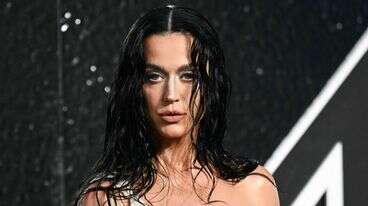 Katy Perry Brings The Heat In Soaking Wet VMAs Look