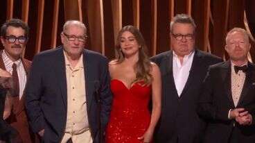 'Modern Family' Cast Begs For Their Old Jobs Back In Hilarious SAG Awards Speech