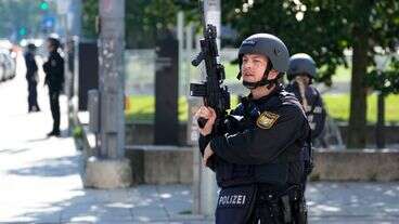 Munich Police Kill Man In Exchange Of Gunfire Near Museum And Israeli Consulate