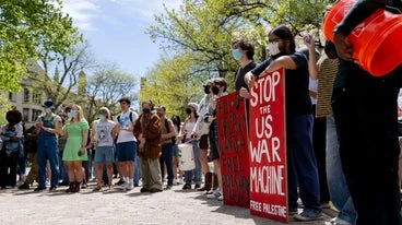 Some Universities Are Holding Back Pro-Palestine Student Protestors' Diplomas