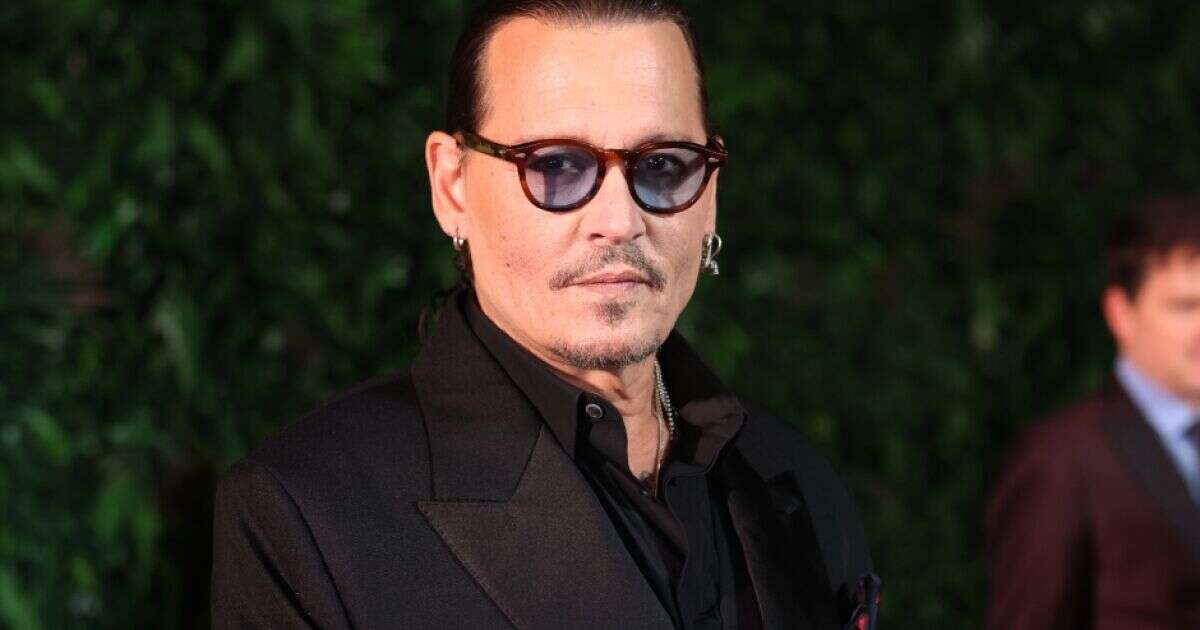 El tarot inspira a Johnny Depp para crear una colección de arte