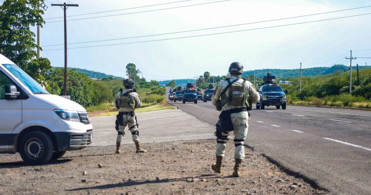 Narcobloqueos y enfrentamientos se registran en Michoacán, Guanajuato y Jalisco