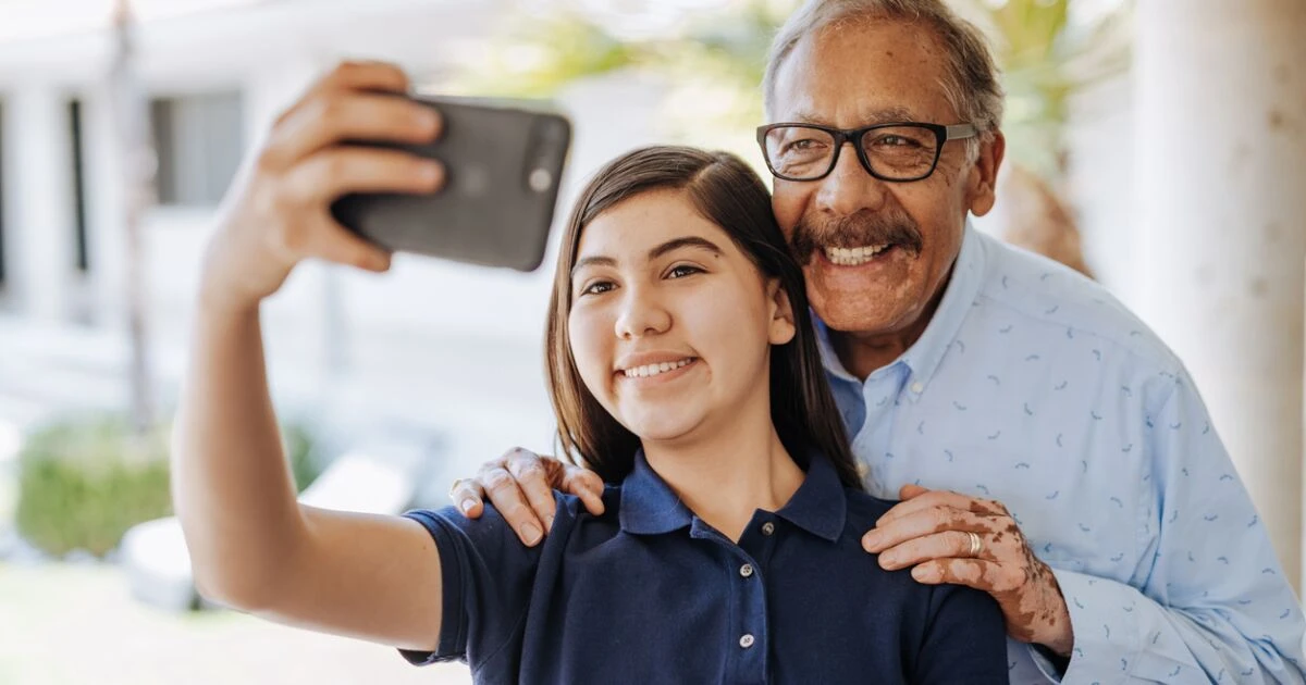 Abuelos digitales, entre la oportunidad de la inclusión y el edadismo