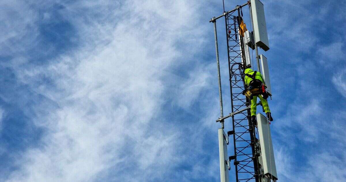 Pequeños operadores acusan que CFE Telecom 'regala' servicios de telefonía