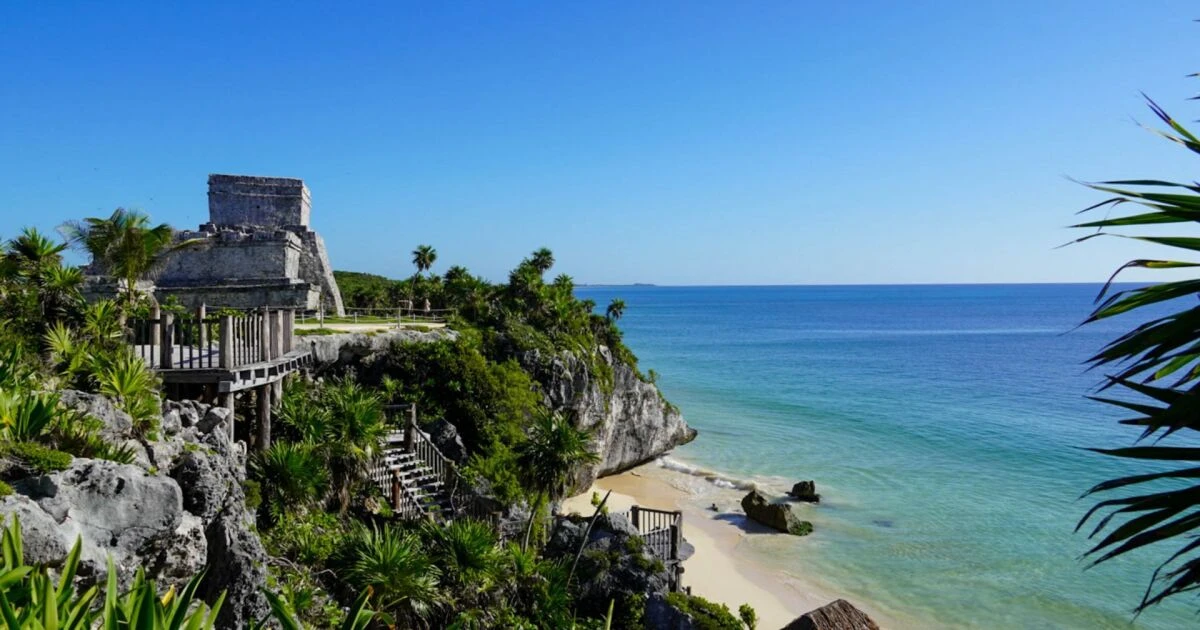 Turistas pueden entrar gratis a playas de Tulum... pero sin comida ni sombrillas