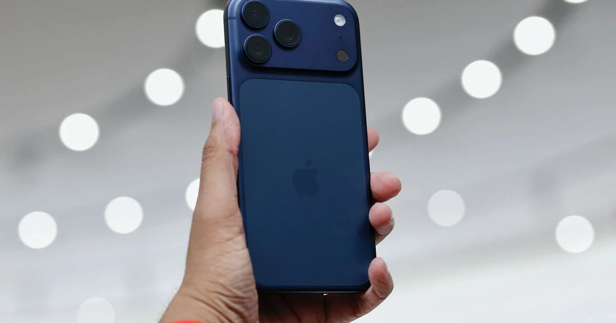 Apple defiende al iPhone 17 tras quejas de usuarios por ScratchGate