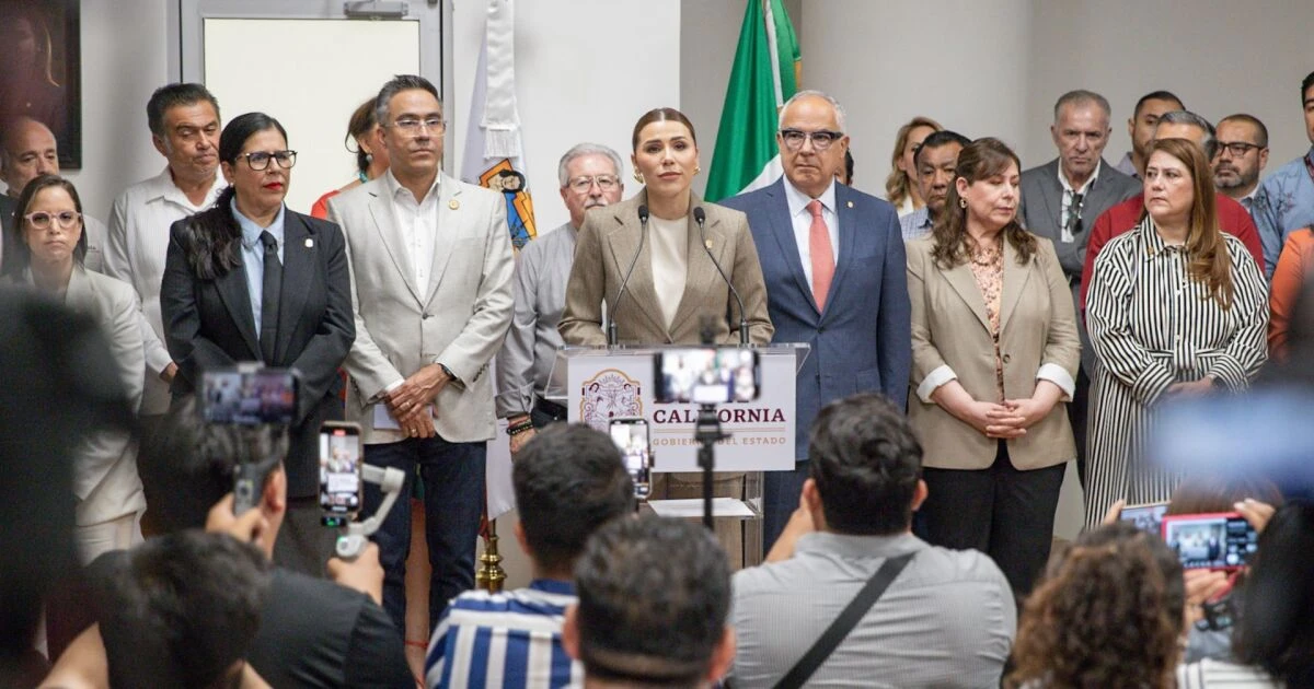 Reportan que EU elabora lista de políticos mexicanos con narcovínculos