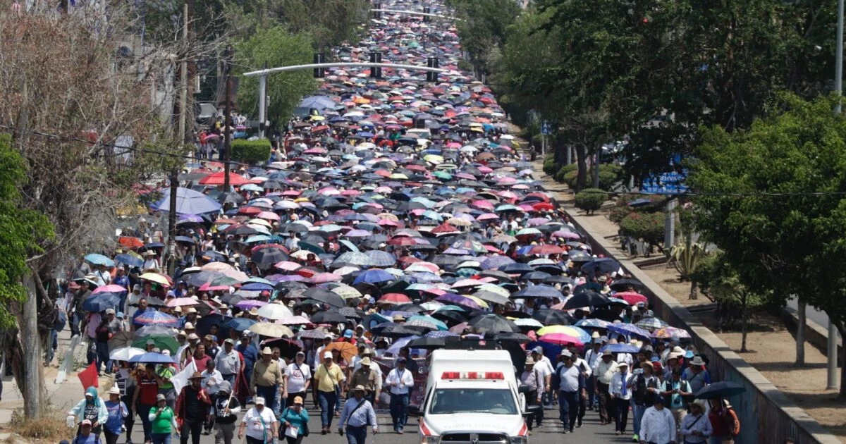 Bloqueos en CDMX y Edomex hoy 3 de noviembre: Autotransportistas marchan al Zócalo