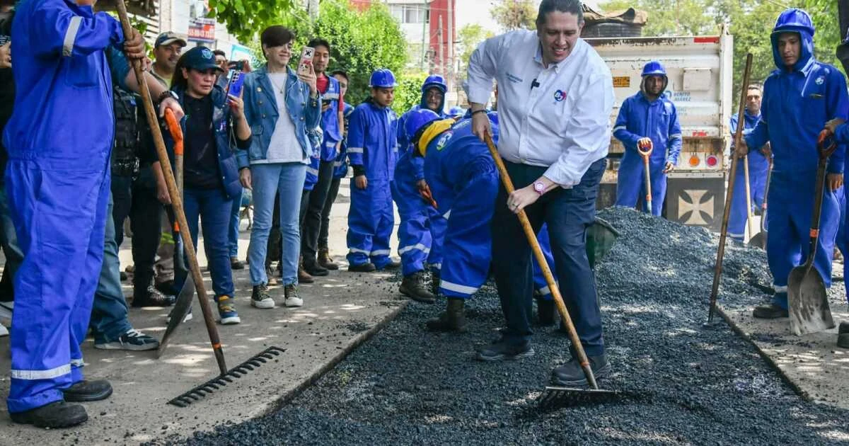 Alcalde de Benito Juárez promete eliminar todos los baches en tres meses