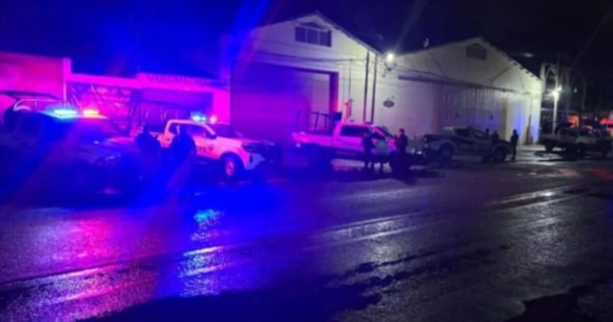 Comando armado ataca e incendia casa de alcaldesa de Queréndaro, Michoacán