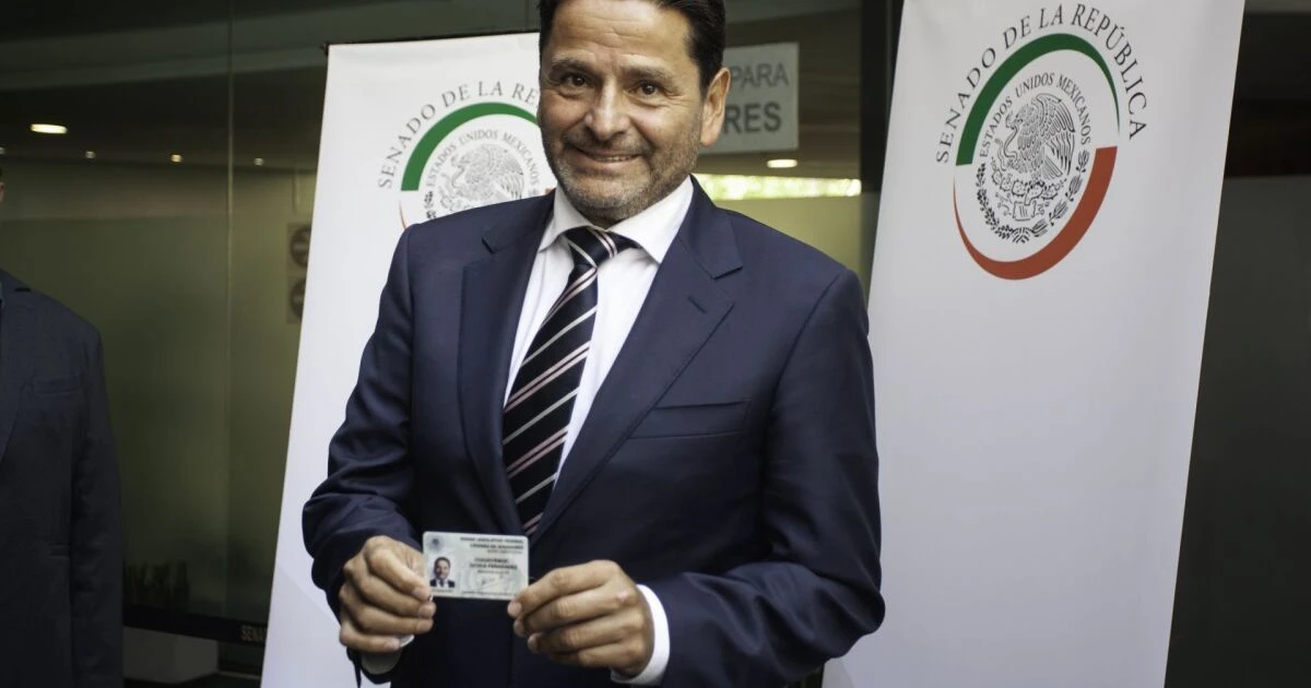 Morenista desata polémica por evento por cobrar en el Senado que se canceló