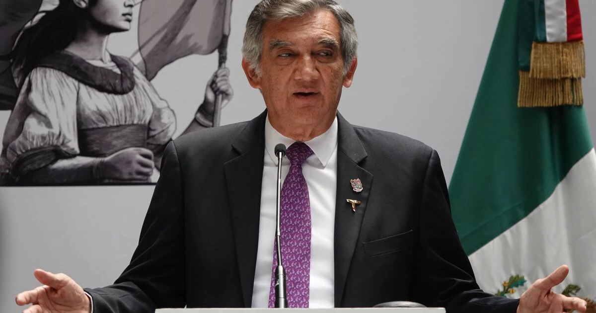 Américo Villarreal dice que tiene su visa: “No he cometido ningún delito”