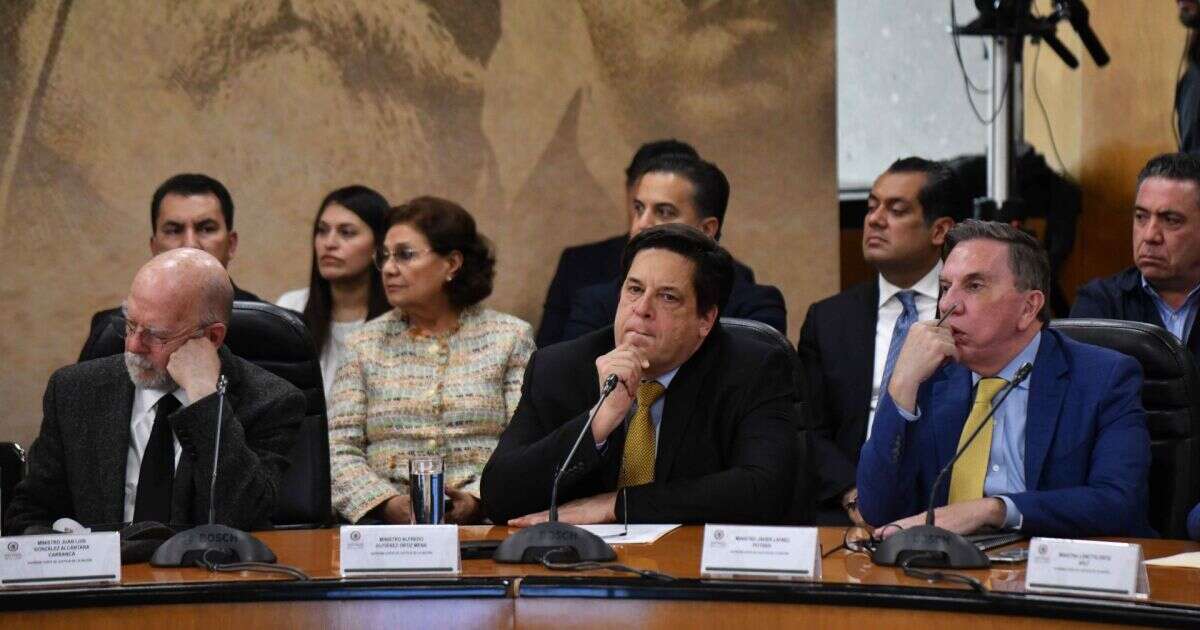 Morenistas amagan con rechazar las renuncias de ministros