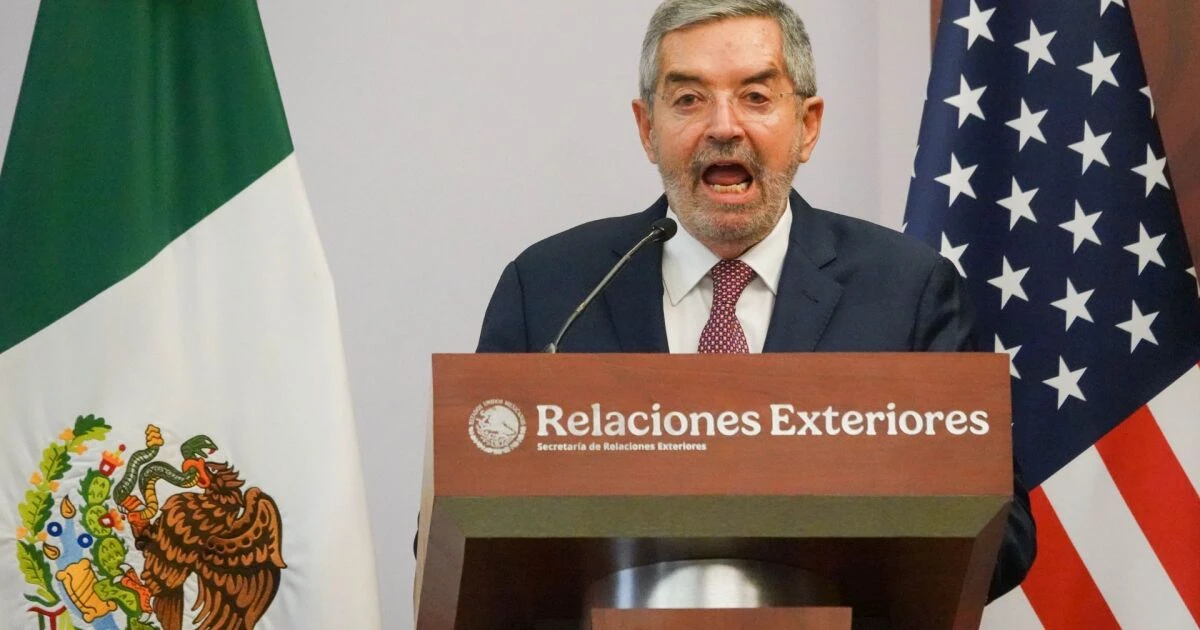 ''México coopera, pero no se subordina a ningún país'', dice De la Fuente