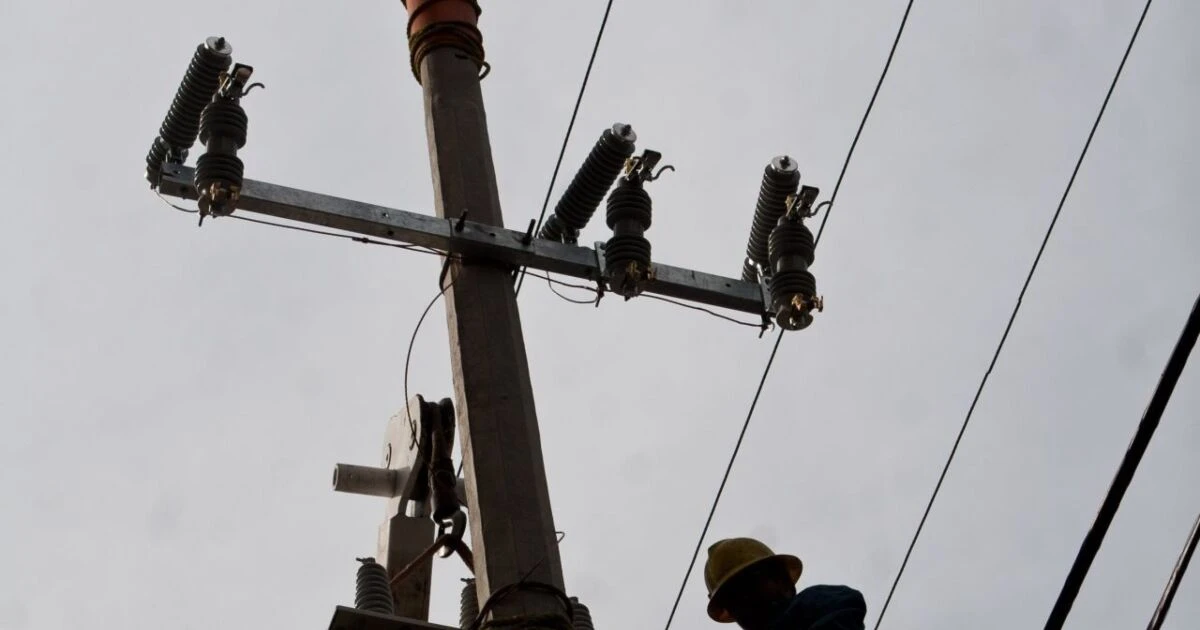 Mega apagón afecta a dos millones de usuarios en Península de Yucatán