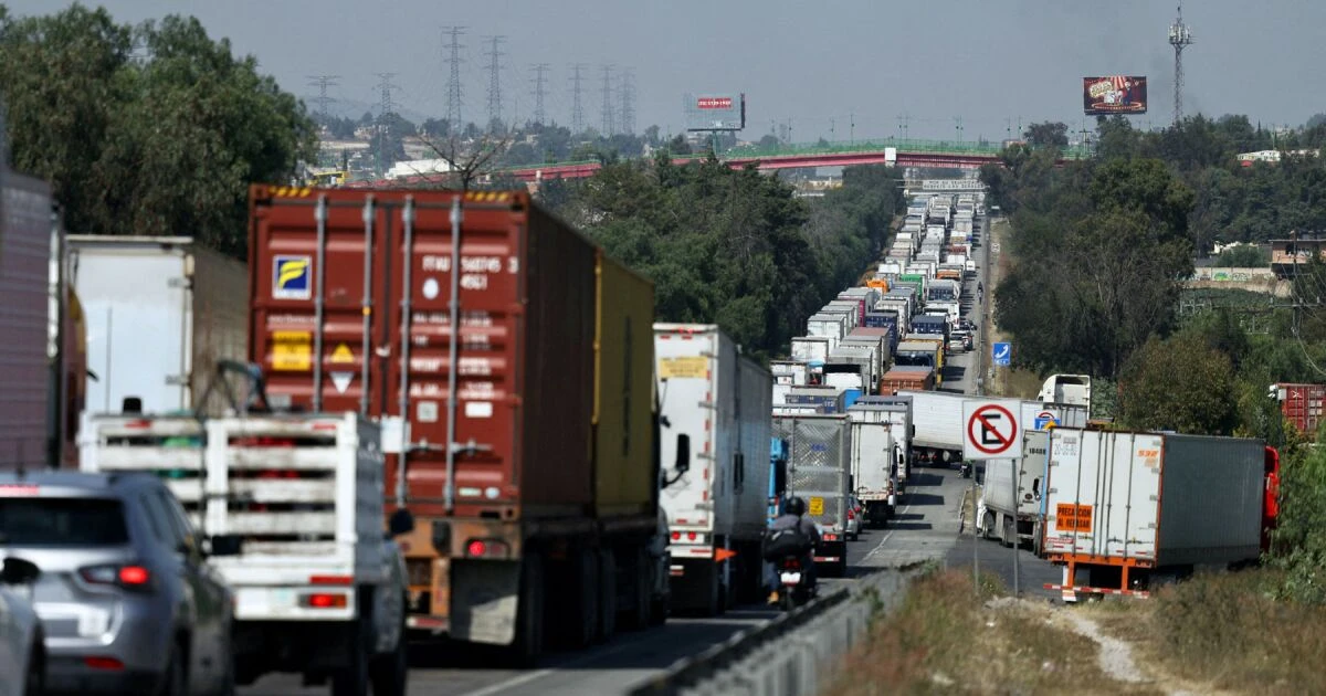 Transportistas y agricultores preparan megaparo nacional con bloqueos y toma de aduanas en noviembre