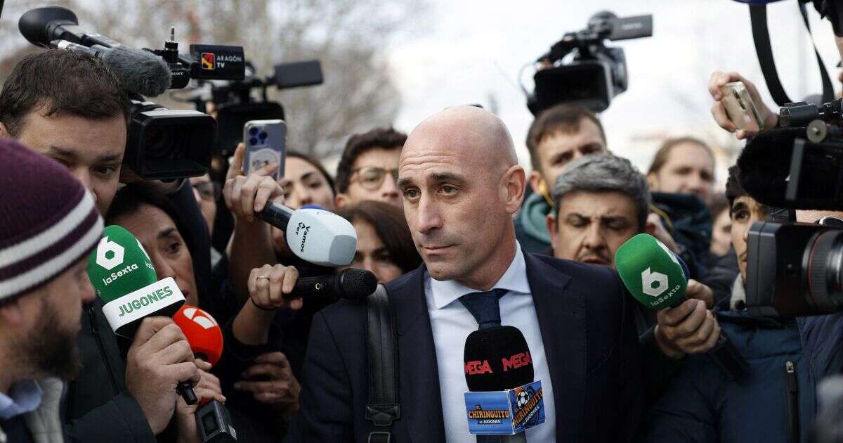 Rubiales se defiende en juicio; Hermoso afirma que el beso no fue consentido