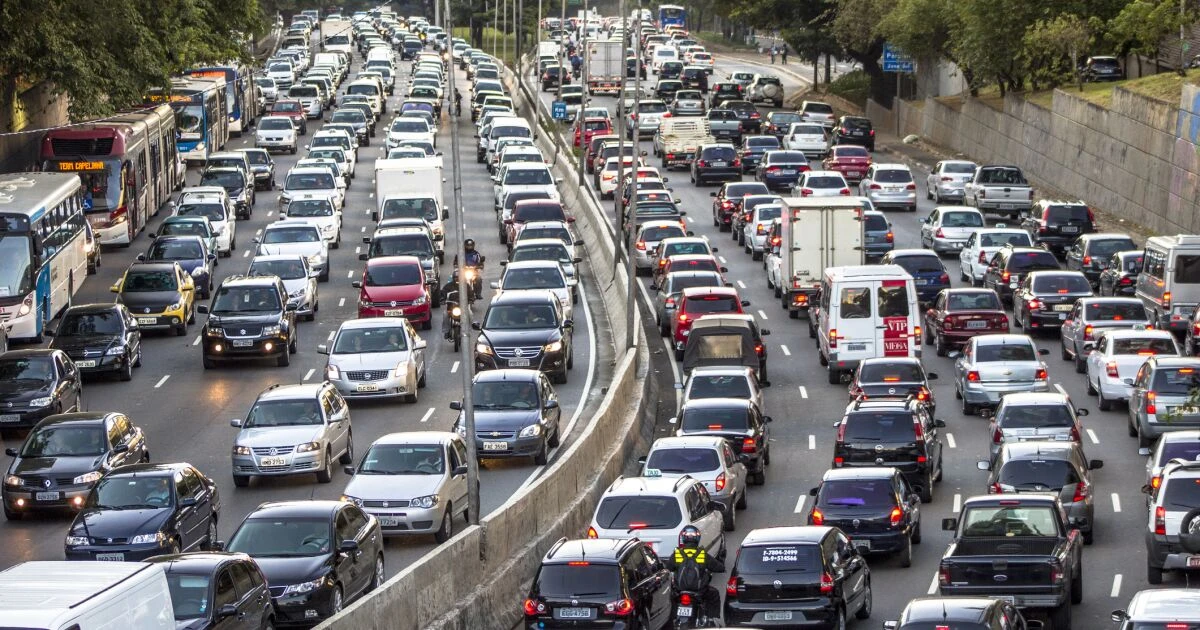Hoy no circula 15 de mayo 2025: ¿qué autos no salen este jueves?