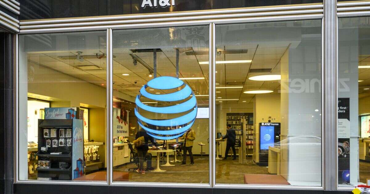 AT&T venderá participación en DirecTV por 7,600 millones de dólares