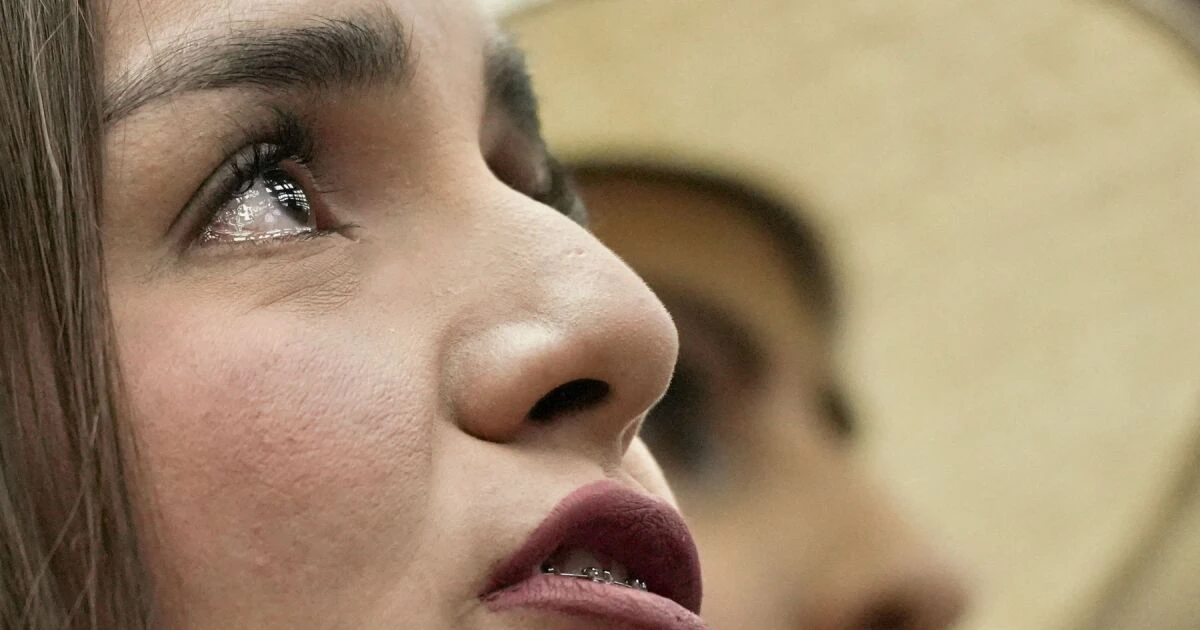 Grecia Quiroz vuelve a Uruapan como alcaldesa; Movimiento del Sombrero la arropa