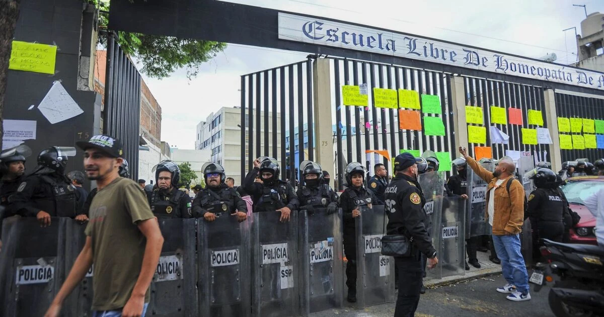 Albergue migrante confronta a autoridades de CDMX con vecinos en la Cuauhtémoc