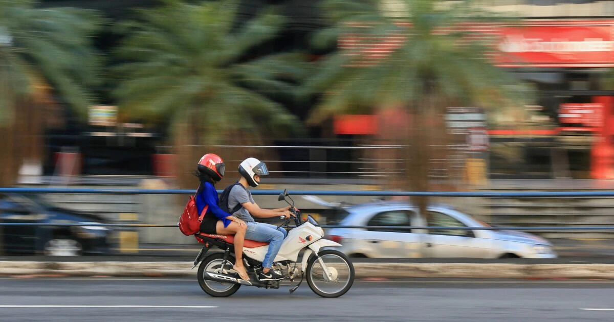 CDMX inicia proceso para erradicar motos de Uber y Didi tras accidente mortal