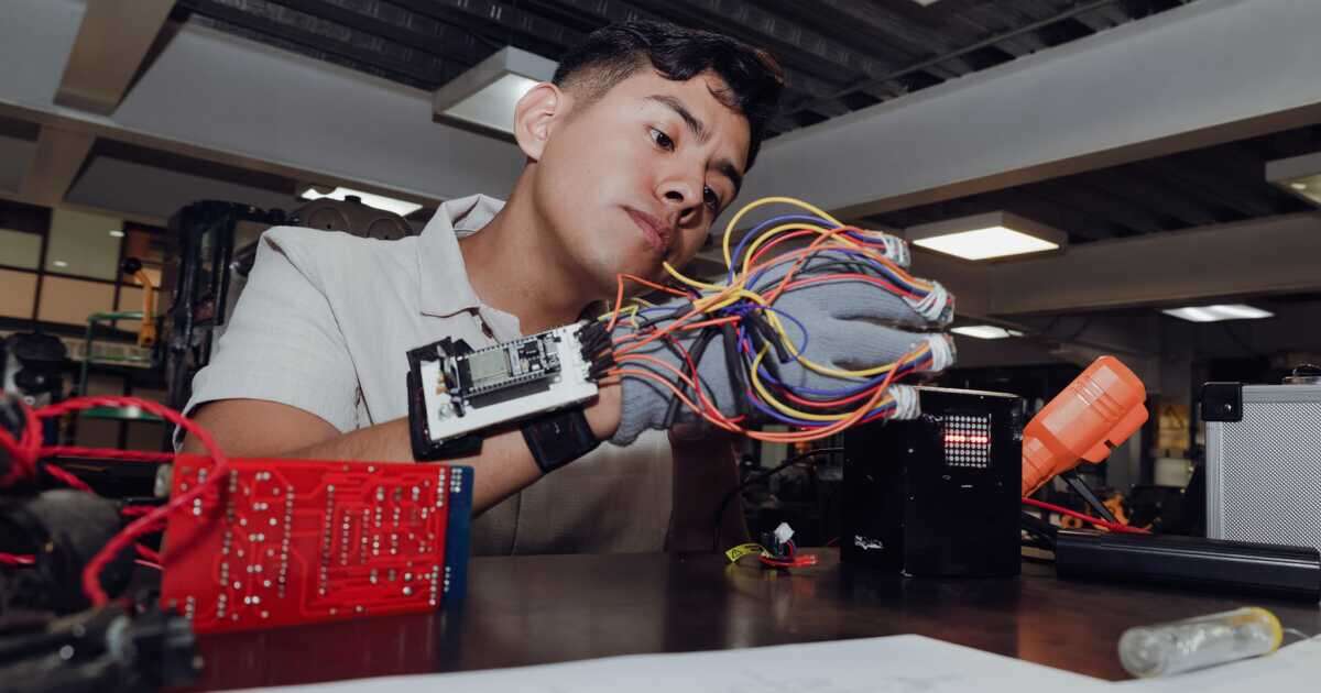 SignalGlove, el invento mexicano que busca cerrar la brecha de inclusión