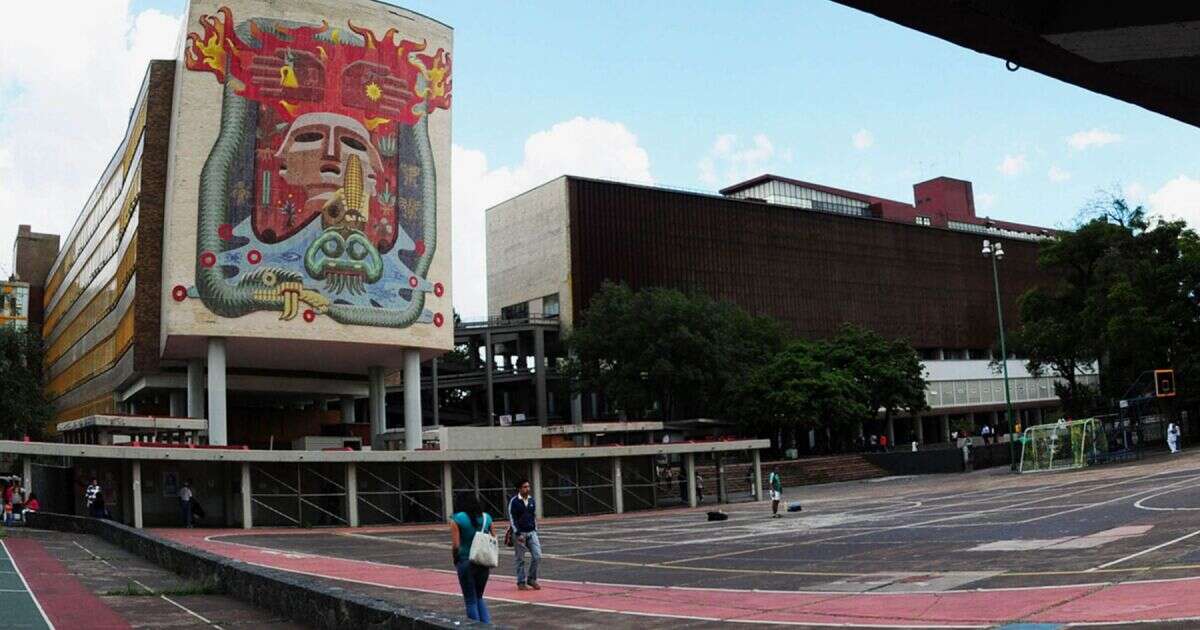 ¿Cuáles carreras de Área 2 de la UNAM aceptaron a menos estudiantes en 2024?