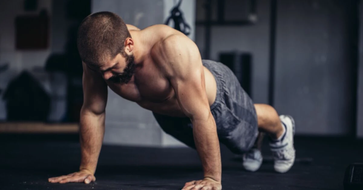 ¿Ir diario al gimnasio? Así puedes dividir tus entrenamientos y trabajar todo el cuerpo