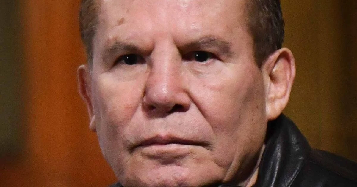 Julio César Chávez: “Abogados trabajan para ver si mi hijo se queda en EU”