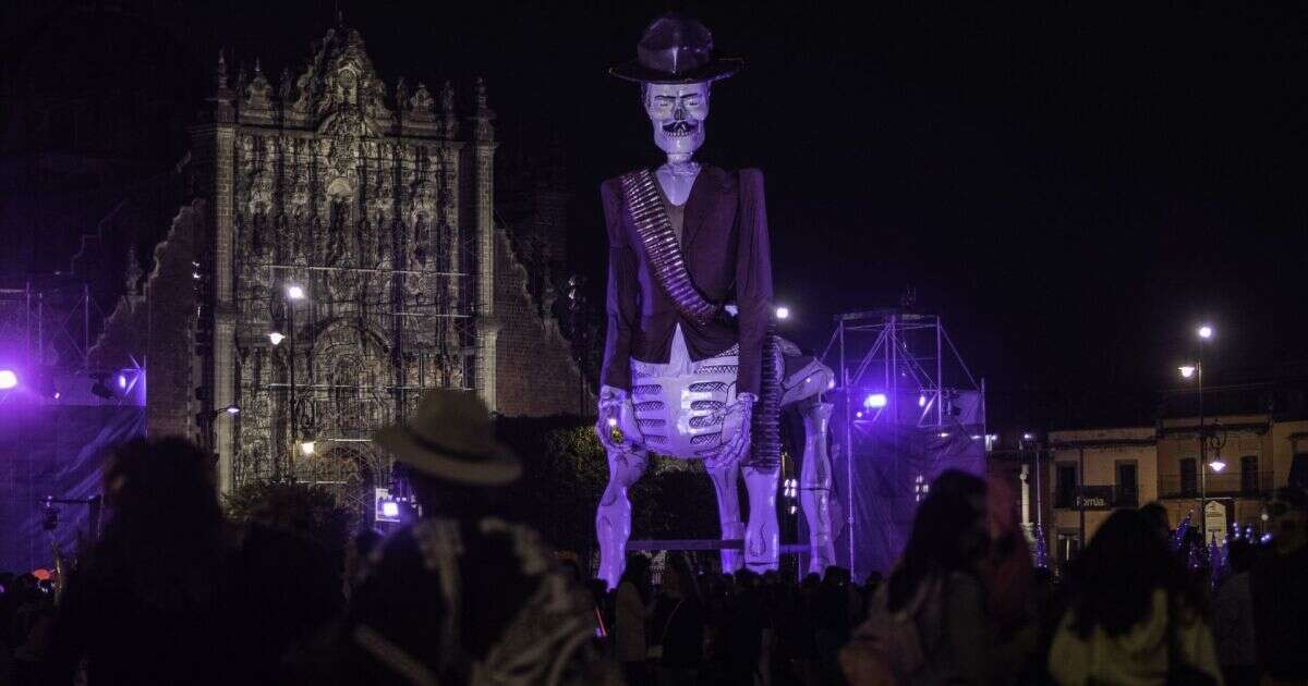 Día de Muertos en CDMX: ofrenda monumental, paseo ciclista y catrinas