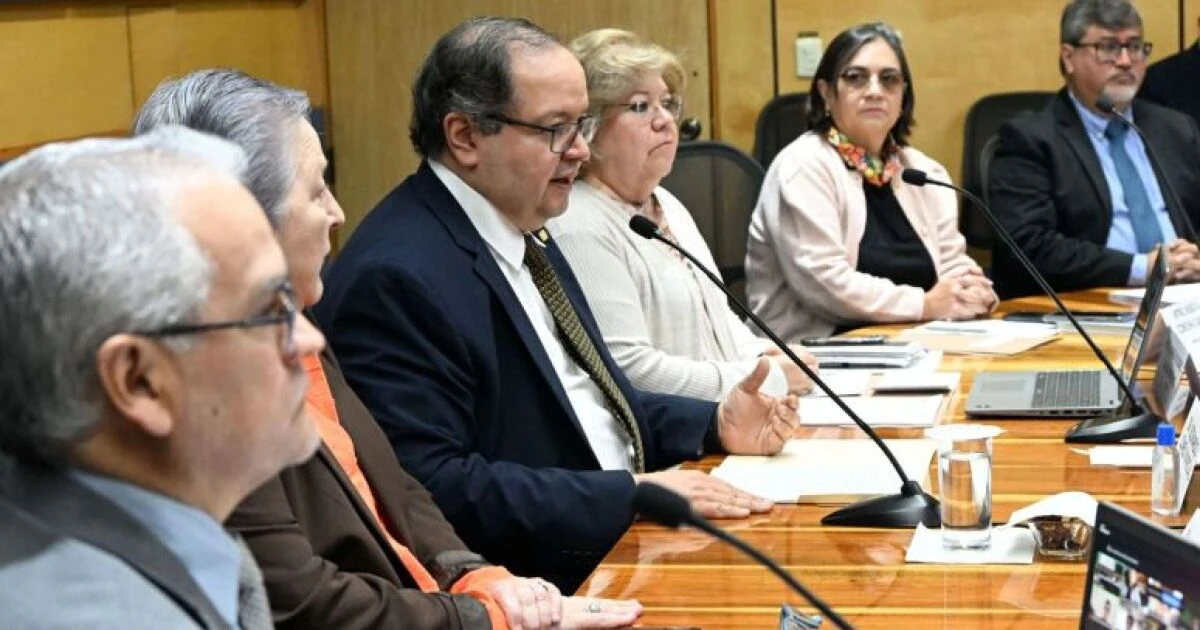 UNAM lanza programa para reforzar atención a la salud mental tras tragedia en CCH