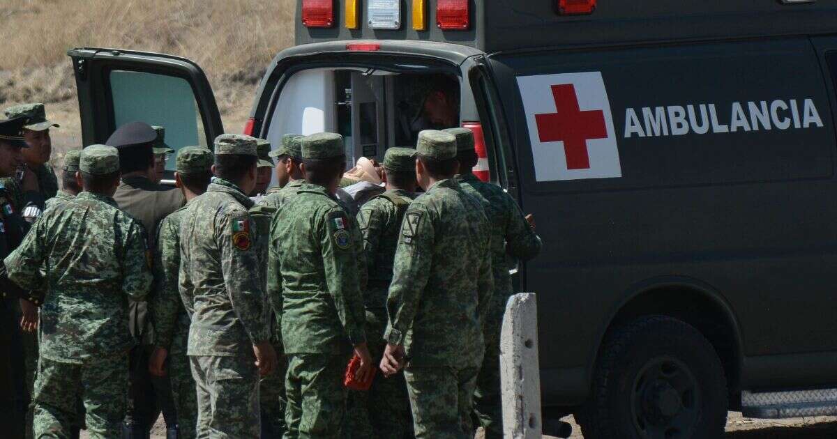 Sheinbaum propone reforma para ascensos de médicos militares