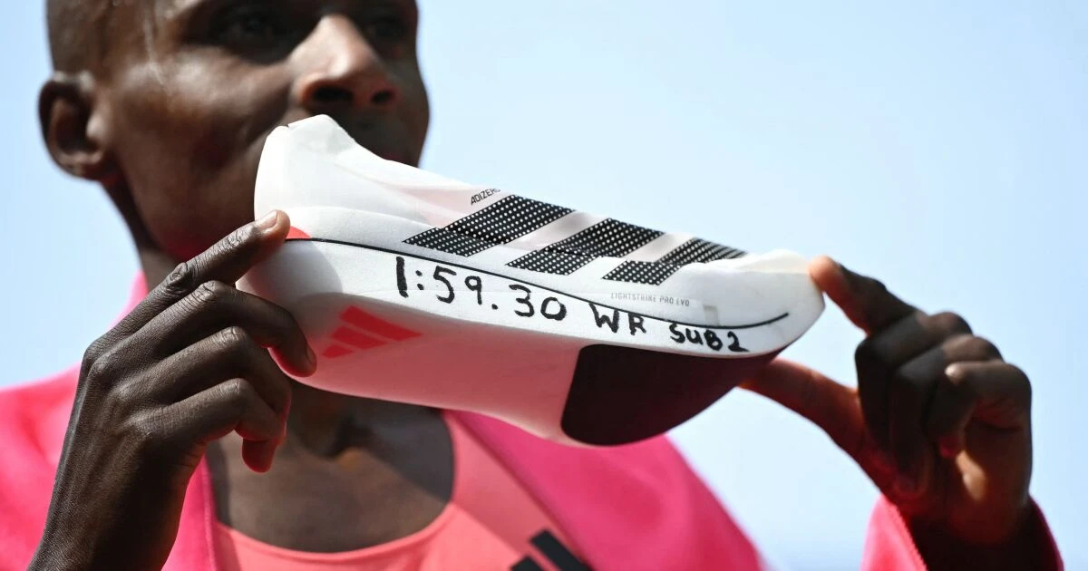 Sabastian Sawe rompe en Londres la barrera de las dos horas en el maratón