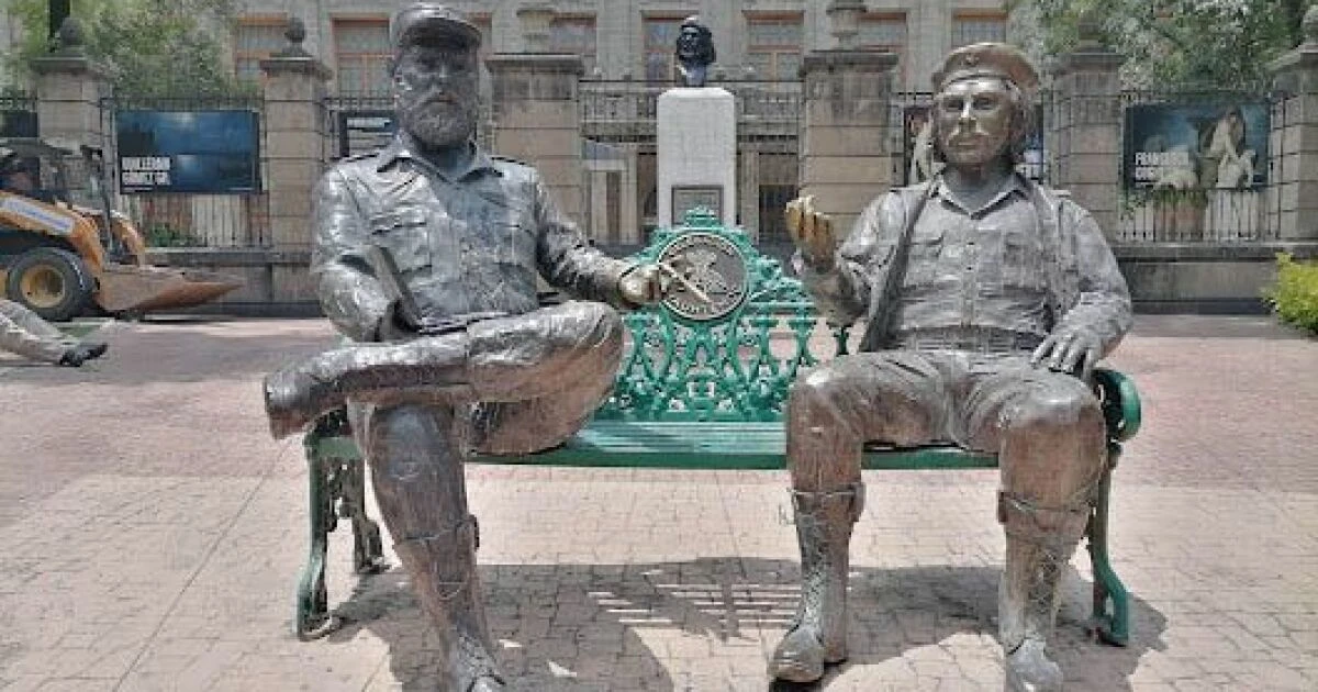 Proponen nombrar salones del Congreso de CDMX como Fidel Castro y “Che” Guevara