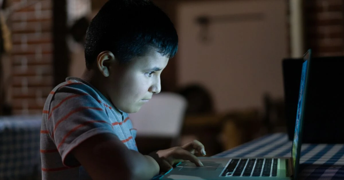 Día Internacional por una Internet Segura: cómo proteger a las infancias