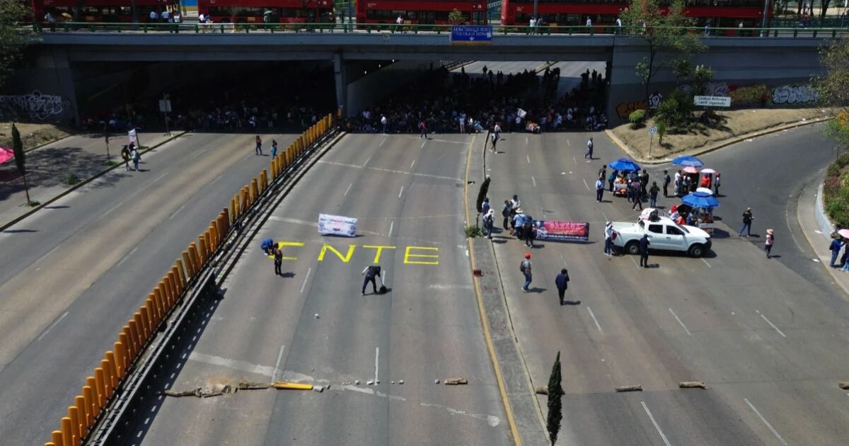 La CNTE alista movilizaciones y bloqueos en inmediaciones del AICM