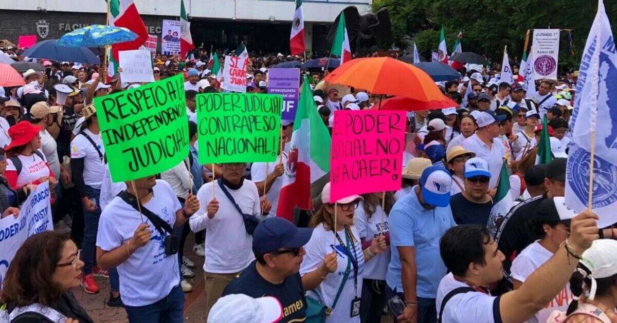 Estudiantes de la UNAM y trabajadores del PJ marchan contra la reforma judicial