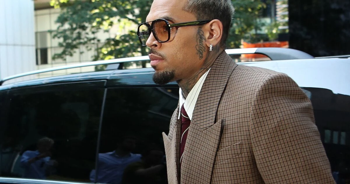 Acusado de agresión, Chris Brown se declara inocente de dos nuevos cargos