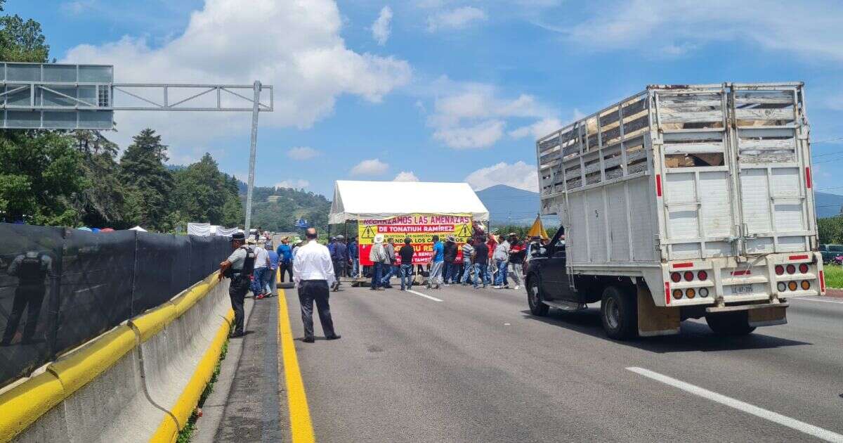 Bloqueo en la autopista México-Puebla cumple más de 20 horas