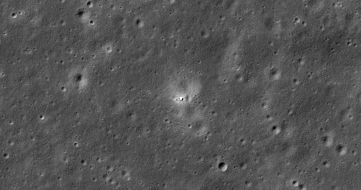 Descubren por primera vez una cueva subterránea en la Luna