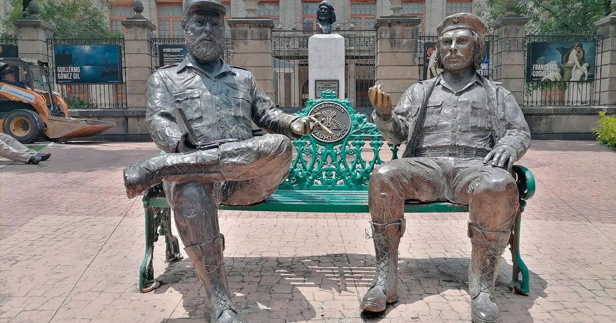 Gobierno de la CDMX no autorizó retiro de estatuas de Fidel Castro y Che Guevara