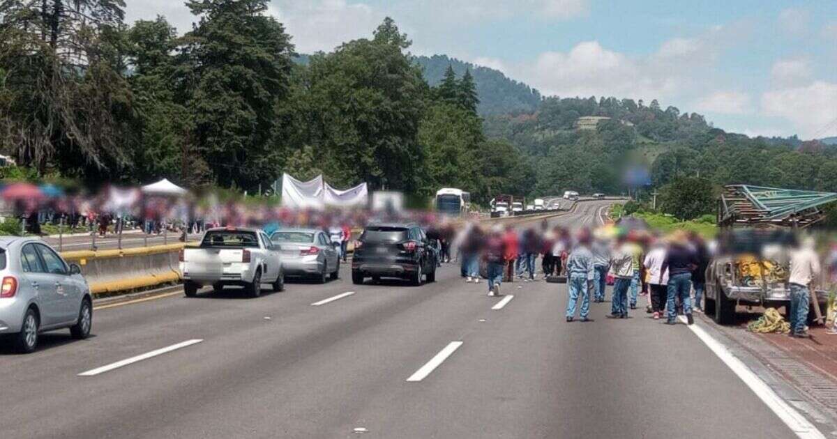 Manifestantes bloquean autopista México-Puebla este martes 6 de agosto